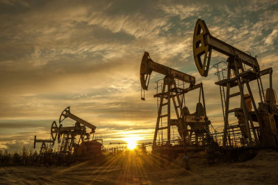 Σε χαμηλό τριμήνου το πετρέλαιο-Αυξάνονται οι ανησυχίες για τη ζήτηση