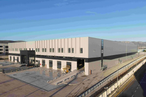 Παραδόθηκε το σύγχρονο κτίριο logistics της Noval στη Μάνδρα