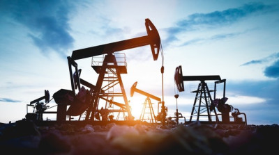 Οι προοπτικές ζήτησης ανεβάζουν… συγκρατημένα το πετρέλαιο-Πέφτει το φυσικό αέριο
