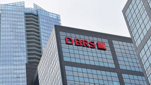 DBRS: Ενισχύεται περαιτέρω το πιστωτικό προφίλ των ελληνικών τραπεζών